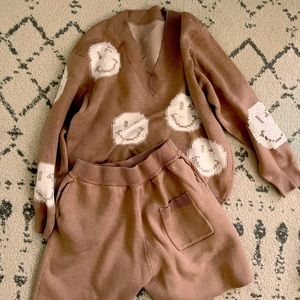Smiley face sweater shorts set